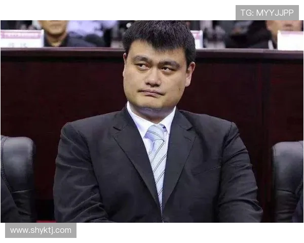 姚明超人瞬间：从篮球场到人生舞台的辉煌蜕变与传奇故事