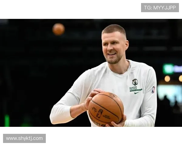 绿军老鹰篮网三方交易波尔津吉斯正式加盟亚特兰大球队重组新篇章