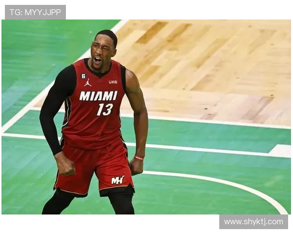 阿德巴约半场三分四中六罚球全中独得20分表现出色 阿德巴约半场三分四中六罚球全中独得20分表现出色